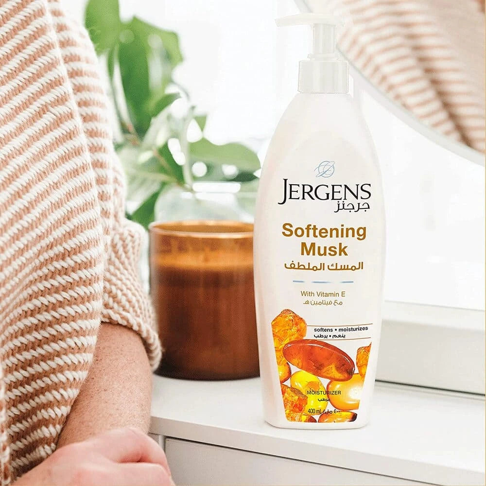 Jergens Softening Musk Vitamin E Moisturizer 400ml