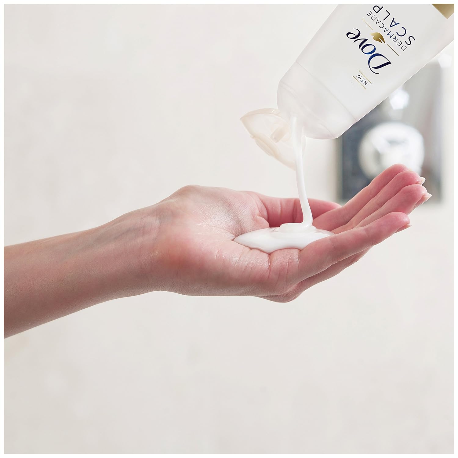 Dove DermaCare Scalp Invigorating Mint Anti-Dandruff 2-In-1 Shampoo & Conditioner 335ml,079400678904,
