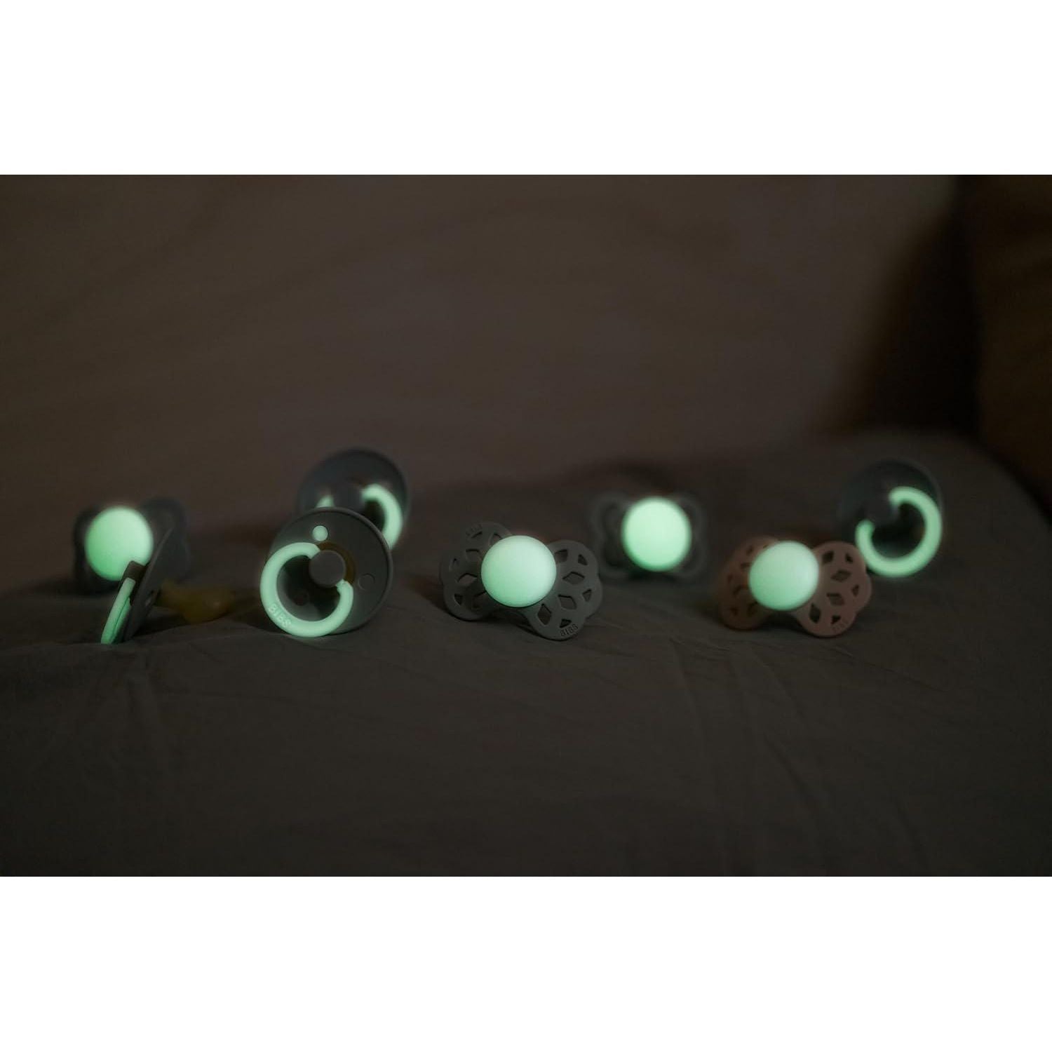BIBS Colour Night Glow In The Dark Soother 2-Pack, BPA Free Dummy Pacifier, Round Nipple. Natural Rubber Latex, Made In Denmark, Size 2 (6-18 Months), Blush Glow/Woodchuck Glow,