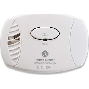 First Alert Carbon Monoxide Detector, Battery Operated Alarm With Test And Silence Button, CO400, White, 1-Pack,029054000699