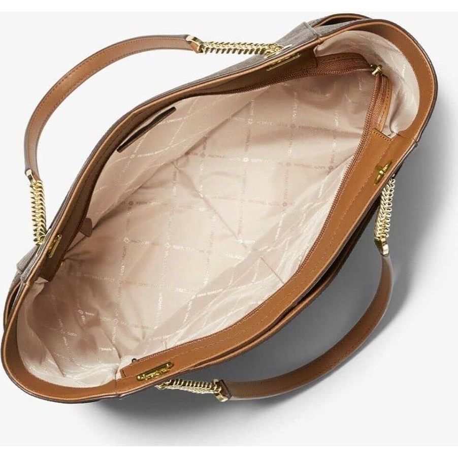 Jet Set Large Logo Shoulder Bag,