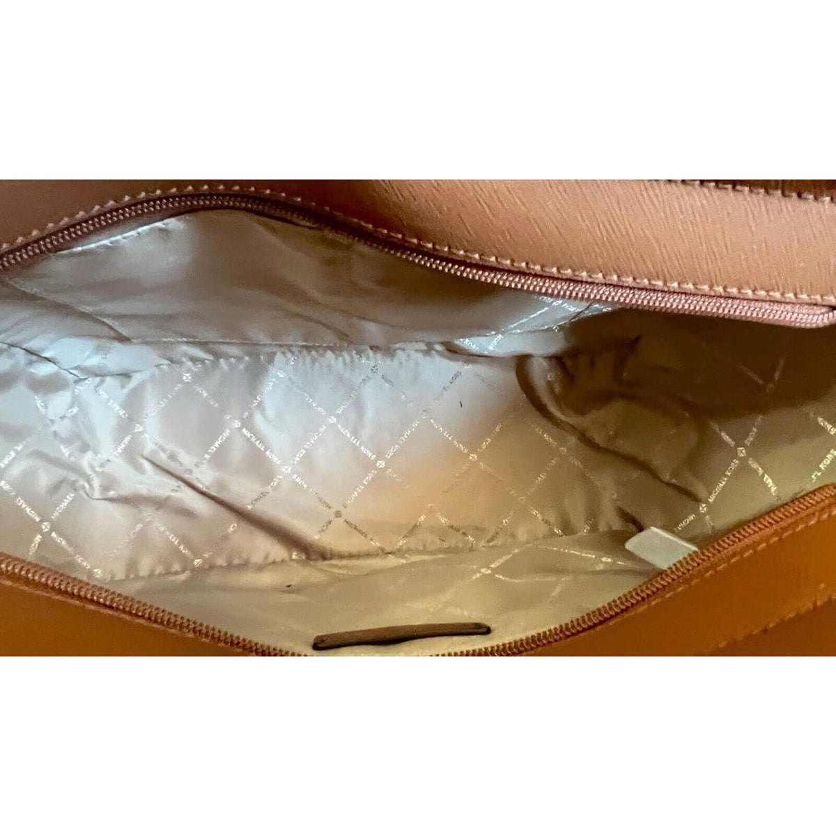 Jet Set Large Logo Shoulder Bag,