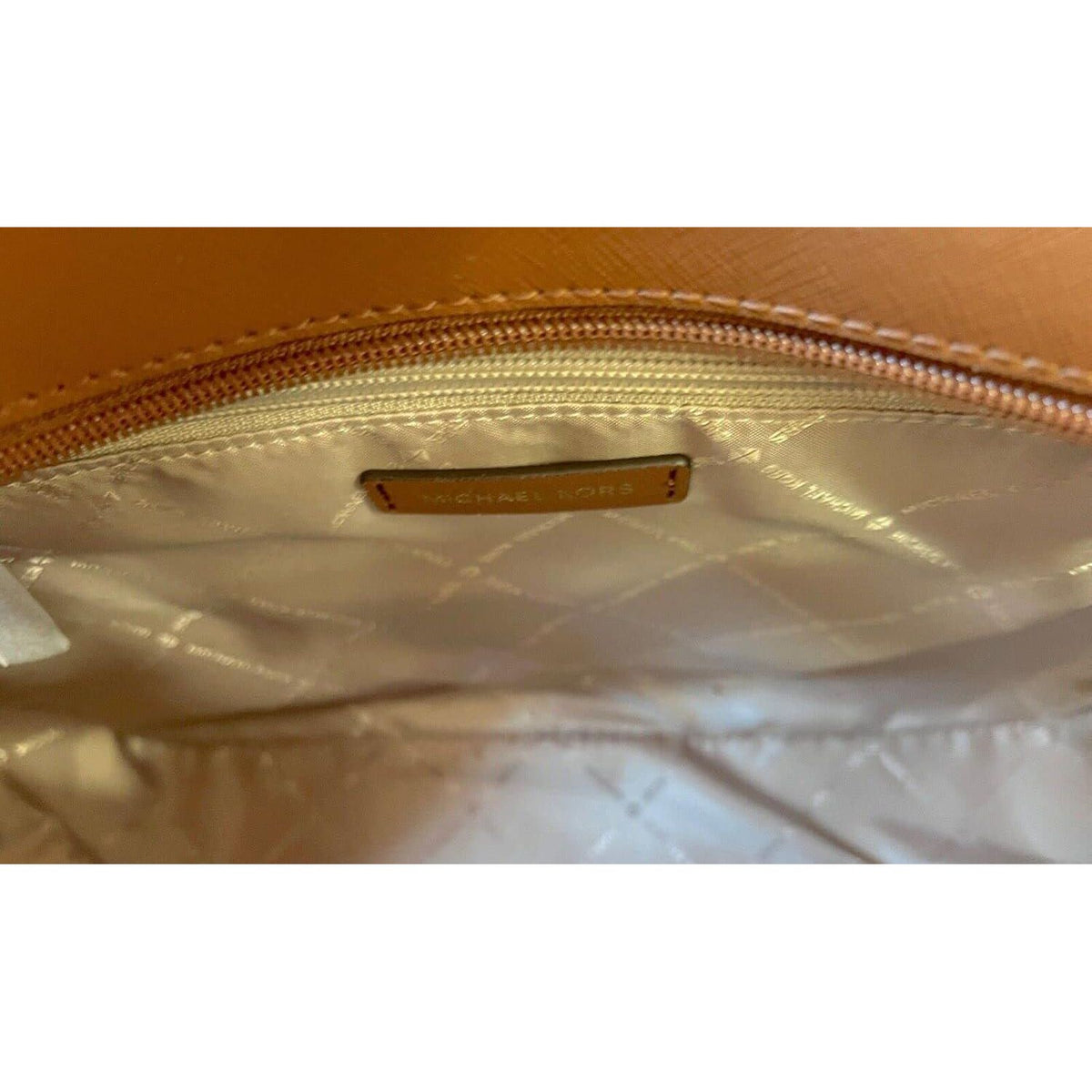 Jet Set Large Logo Shoulder Bag,