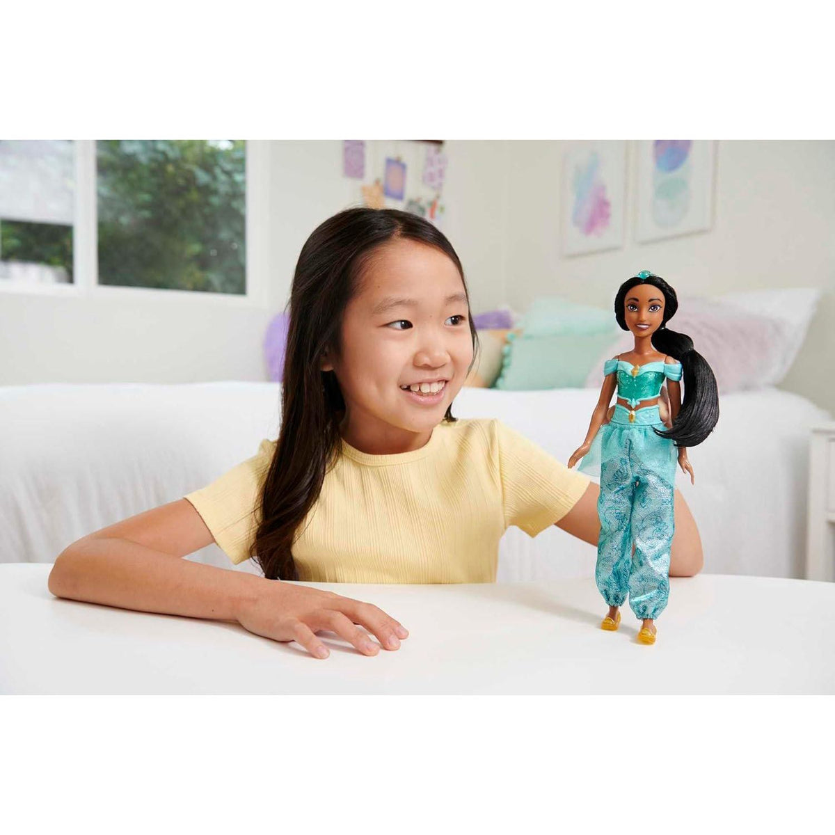 Mattel Disney Princess Toys, Jasmine Fashion Doll, Sparkling Look With Black Hair, Brown Eyes And Tiara Accessory, Inspired By The Movie Aladdin,