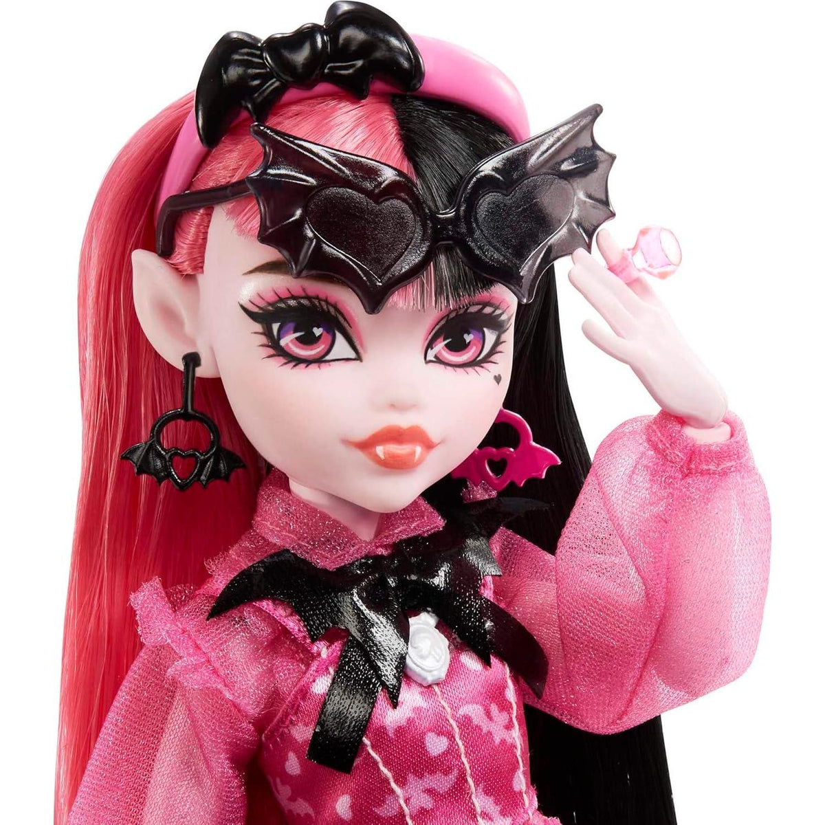 Monster High Doll, Draculaura With Pink And Black Hair In Signature Look With Fashion Accessories And Pet Bat Count Fabulous,