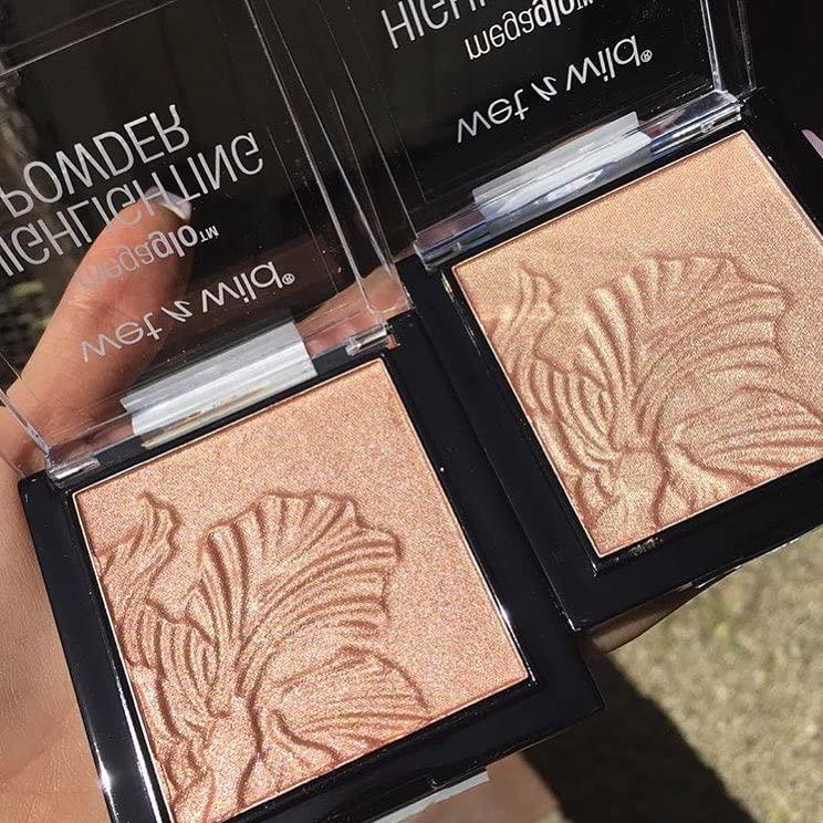 Wet N Wild MegaGlo Highlighting Powder Warm Gold Golden Flower Crown,