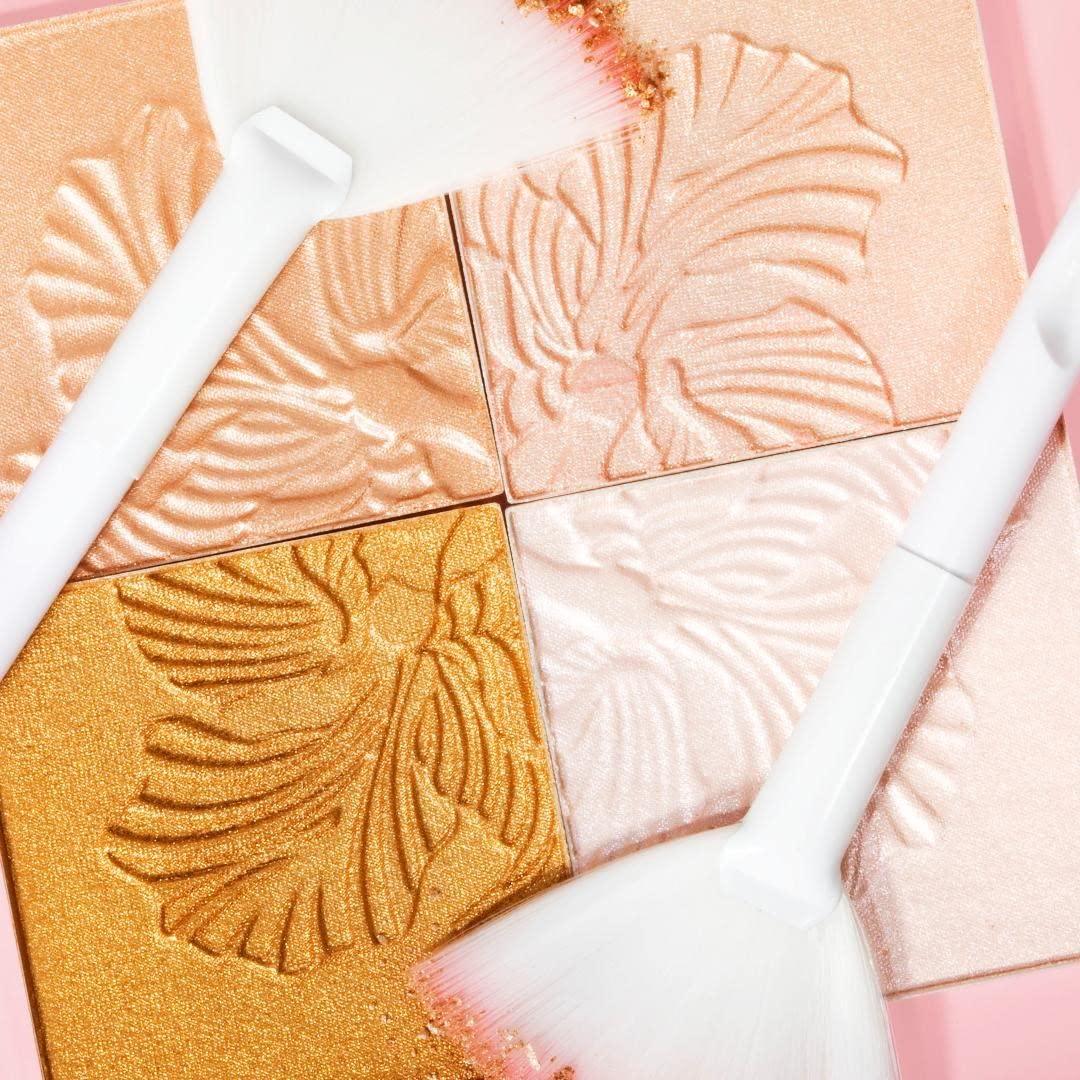 Wet N Wild MegaGlo Highlighting Powder, Highlighter Makeup, Shimmer Glow, Pink Rose Gold Blossom Glow,